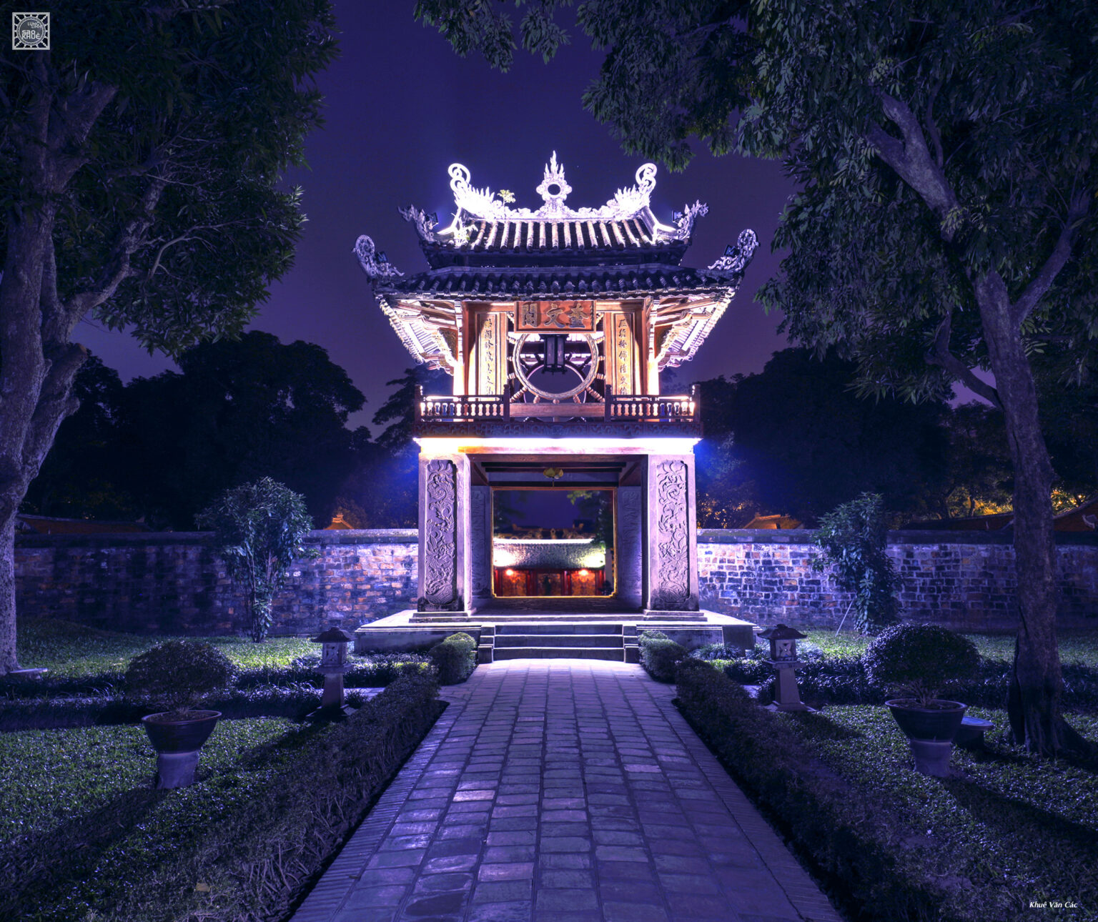 Temple of literature-a peaceful treasure in Hanoi