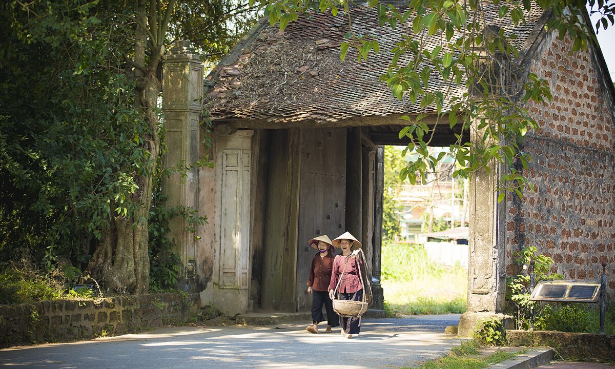 DUONG LAM ANCIENT VILLAGE 1 DAY TOUR