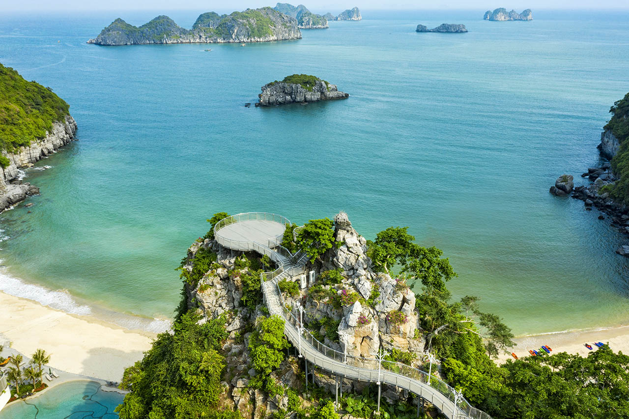 Cat Ba Island 2 days 1 night tour (3 star hotel)