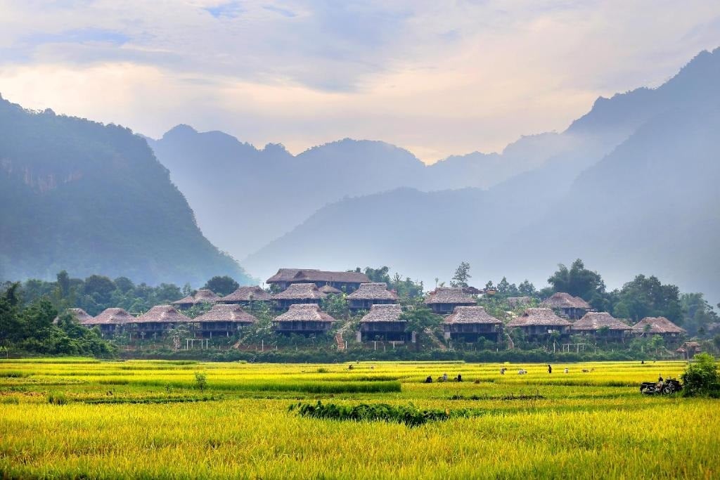 MAI CHAU VALLEY 2 DAYS 1 NIGHT TOUR