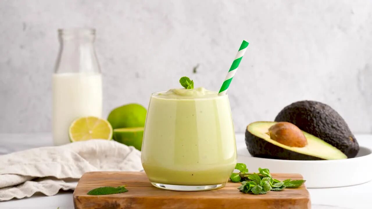 5 tasty Vietnamese avocado smoothie recipes to sip your way to wellness